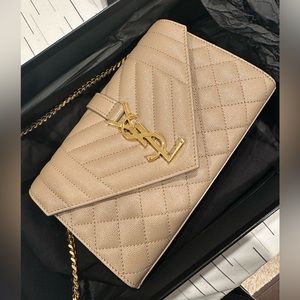 Nude ysl